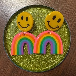 blush daisy earrings - NWOT